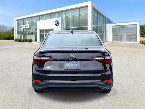 Deep Black Pearl Effect 2023 Volkswagen Jetta 1.5T S