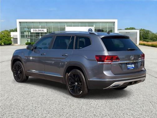 Platinum Gray Metallic 2019 Volkswagen Atlas 3.6L SEL