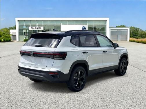 Pure White 2026 Volkswagen Taos 1.5T SE Black