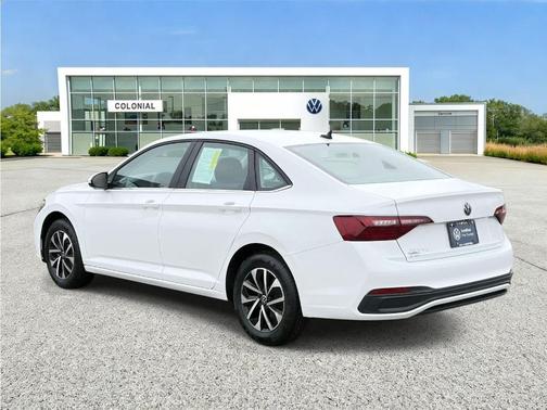 Pure White 2023 Volkswagen Jetta 1.5T S