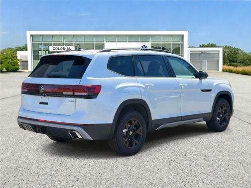 Opal White Pearl 2026 Volkswagen Atlas 2.0T Peak Edition