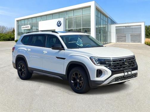 Opal White Pearl 2026 Volkswagen Atlas 2.0T Peak Edition