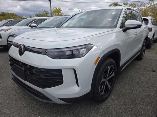 2025 Volkswagen Tiguan 2.0T SE