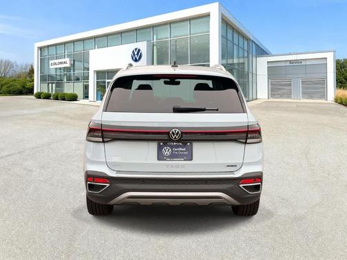 Alpine Grey 2025 Volkswagen Taos 1.5T SEL
