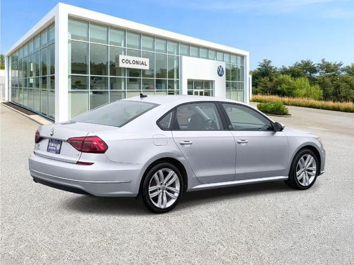2019 Volkswagen Passat 2.0T Wolfsburg
