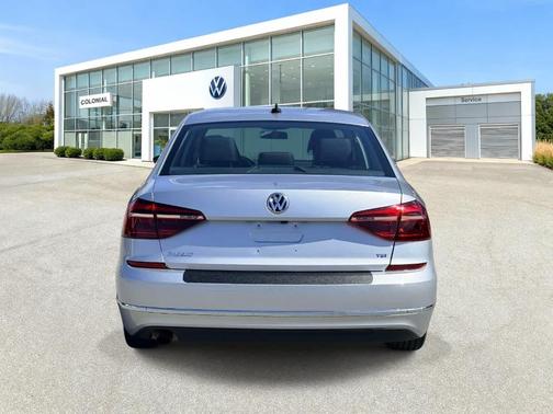 2019 Volkswagen Passat 2.0T Wolfsburg