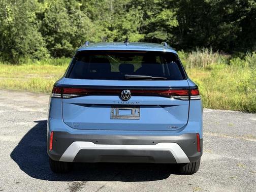 2025 Volkswagen Tiguan 2.0T SE