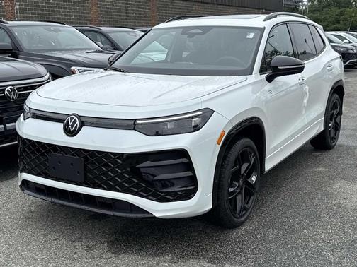 2025 Volkswagen Tiguan 2.0T SE R-Line Black