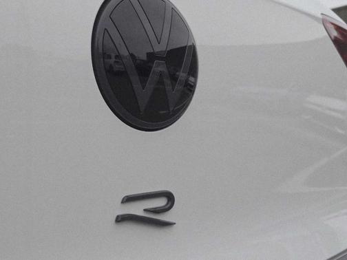 2025 Volkswagen Golf R 2.0T Black Edition