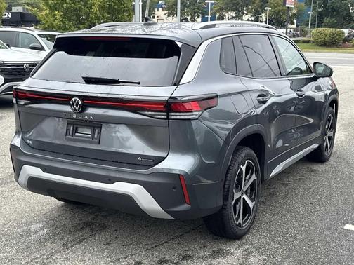2025 Volkswagen Tiguan 2.0T SE