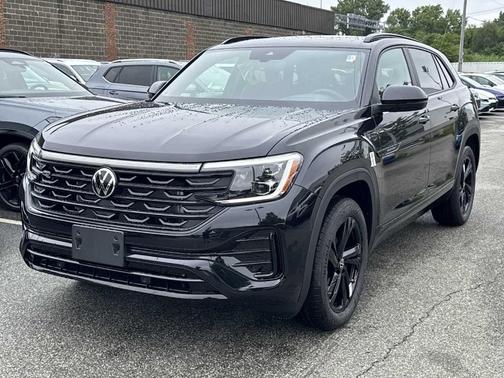 2025 Volkswagen Atlas Cross Sport 2.0T SEL R-Line Black