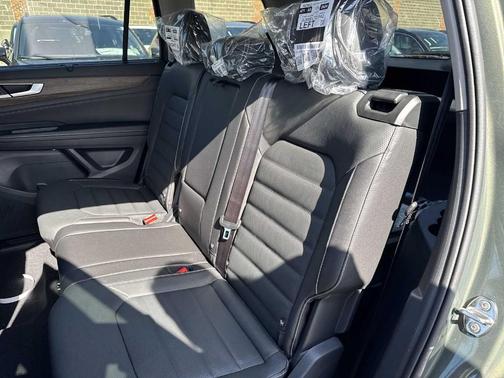 2025 Volkswagen Atlas 2.0T SEL