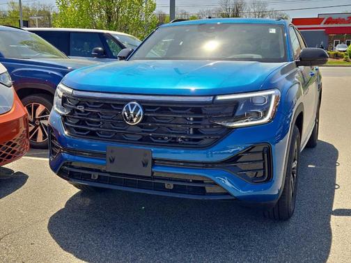 2025 Volkswagen Atlas Cross Sport 2.0T SEL R-Line Black