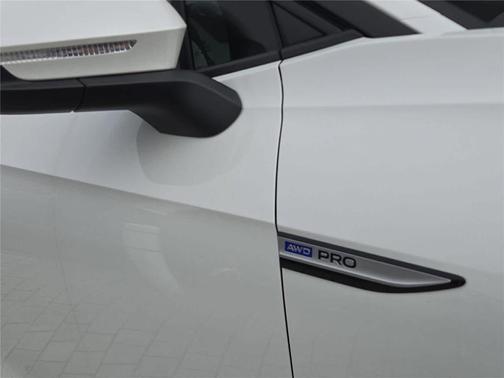 2025 Volkswagen ID.4 Pro