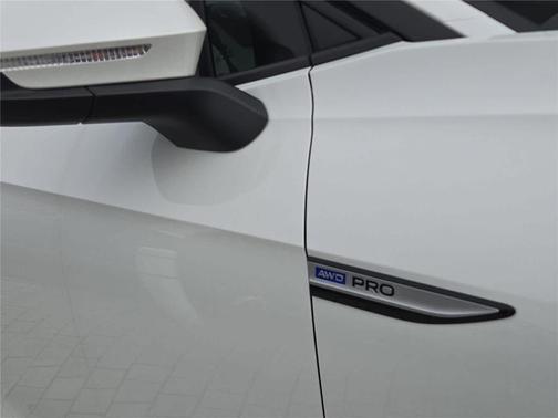 Opal White Pearl Effect 2025 Volkswagen ID.4 Pro