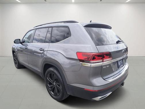 2022 Volkswagen Atlas 3.6L SE w/Technology