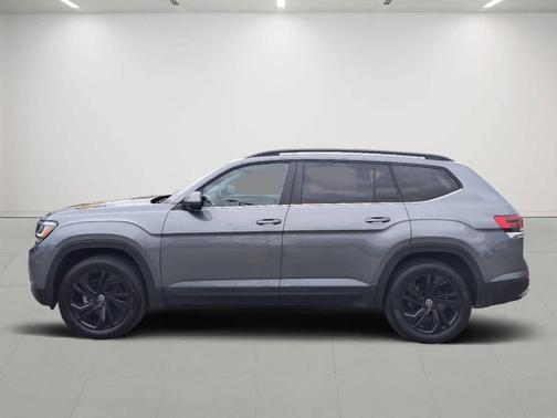 2022 Volkswagen Atlas 3.6L SE w/Technology