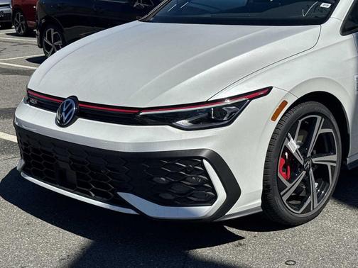 2025 Volkswagen Golf GTI 2.0T SE