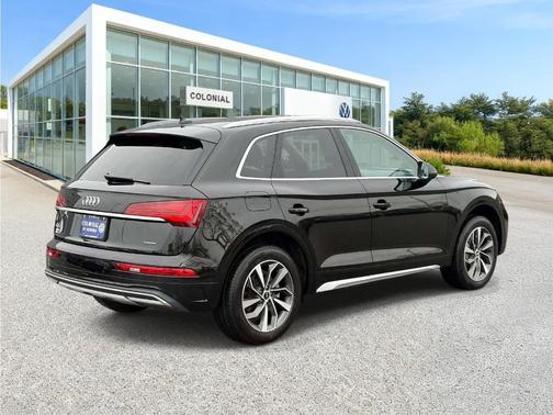 Mythos Black Metallic 2021 Audi Q5 45 Premium