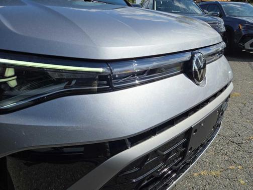2025 Volkswagen Taos 1.5T SEL