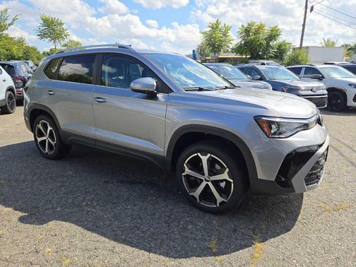 2025 Volkswagen Taos 1.5T SEL