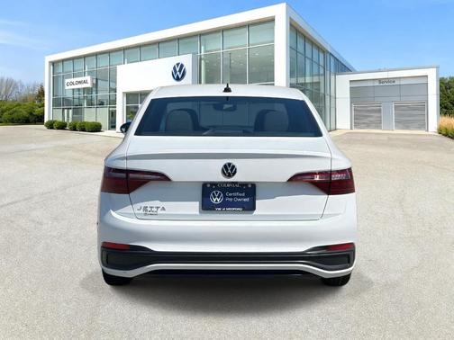 Pure White 2023 Volkswagen Jetta 1.5T Sport