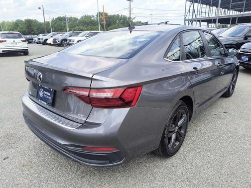 2023 Volkswagen Jetta 1.5T SE
