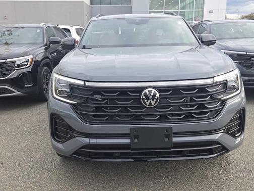 2026 Volkswagen Atlas Cross Sport 2.0T SEL R-Line Black