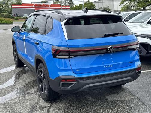 2025 Volkswagen Taos 1.5T SE Black