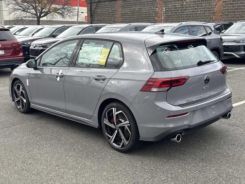 2025 Volkswagen Golf GTI 2.0T SE