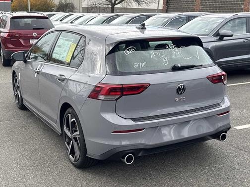 2025 Volkswagen Golf GTI 2.0T SE