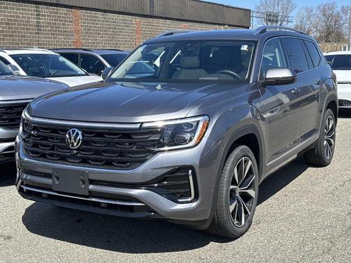 2025 Volkswagen Atlas 2.0T SEL Premium R-Line