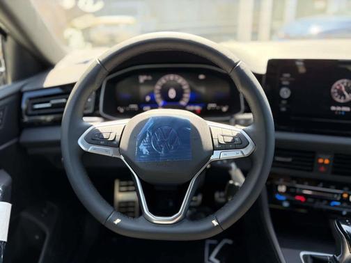 Pyrite 2026 Volkswagen Jetta 1.5T Sport