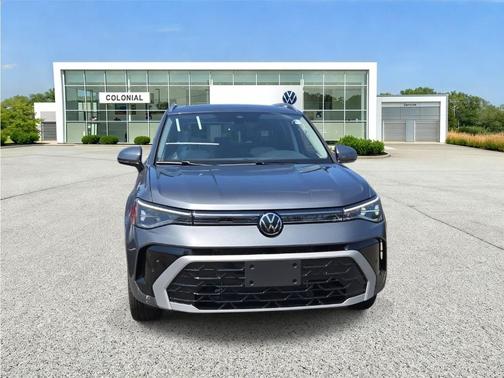 Platinum Gray Metallic 2025 Volkswagen Taos 1.5T SEL