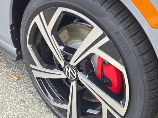 2026 Volkswagen Golf GTI SE