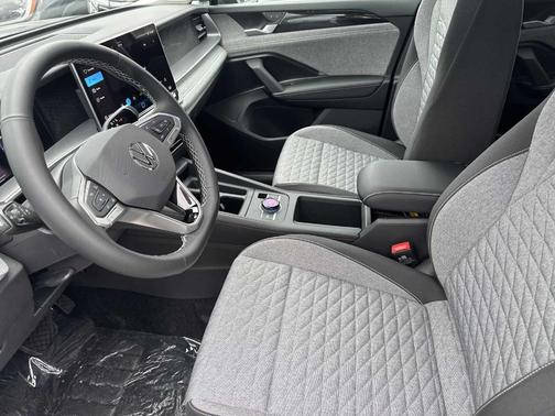 2025 Volkswagen Tiguan 2.0T S