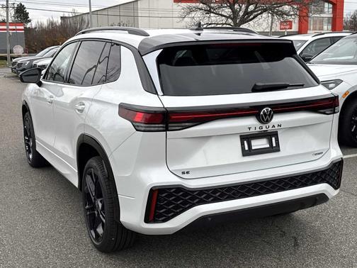 2026 Volkswagen Tiguan 2.0T SE