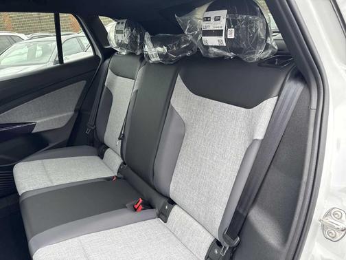 2025 Volkswagen ID.4 Pro