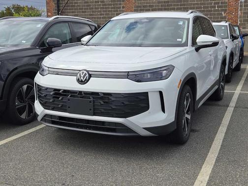 2025 Volkswagen Tiguan 2.0T SE