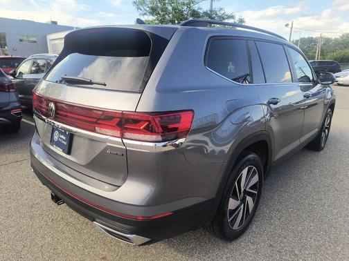 2025 Volkswagen Atlas 2.0T SE