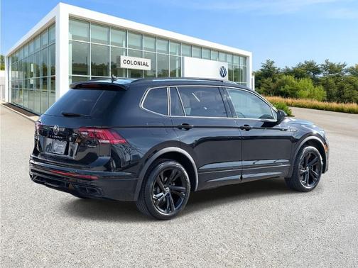 2024 Volkswagen Tiguan 2.0T SE R-Line Black