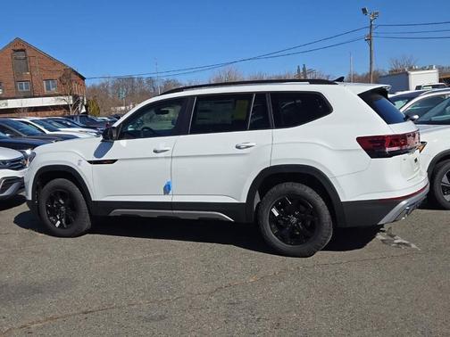2025 Volkswagen Atlas 2.0T Peak Edition