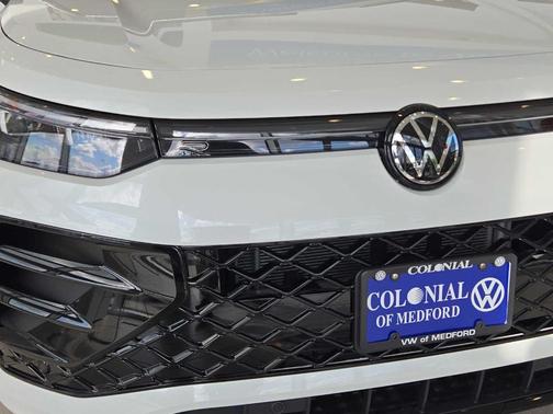 2025 Volkswagen Tiguan 2.0T SE R-Line Black