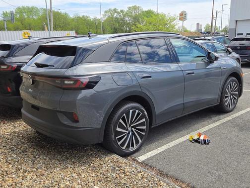 2025 Volkswagen ID.4 Pro