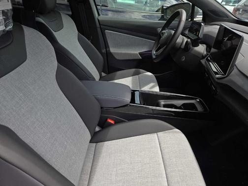 2025 Volkswagen ID.4 Pro