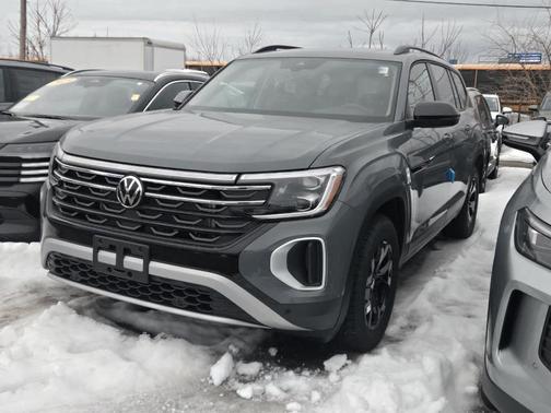 2026 Volkswagen Atlas 2.0T Peak Edition