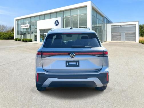 Pyrite Silver Metallic 2026 Volkswagen Tiguan 2.0T SE