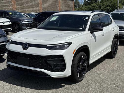 2025 Volkswagen Tiguan 2.0T SE R-Line Black