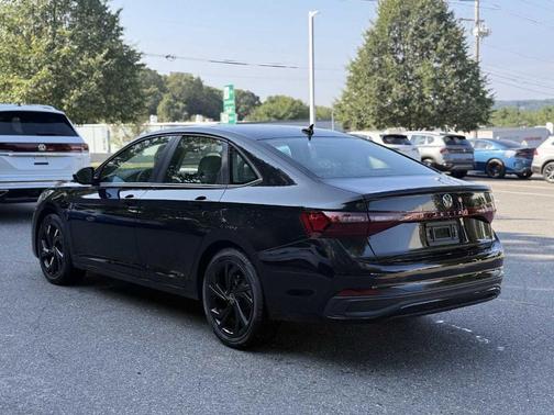 2025 Volkswagen Jetta 1.5T SE