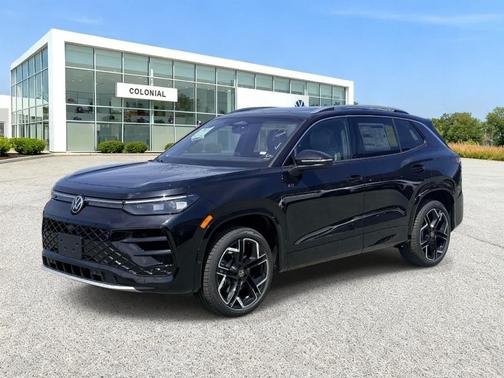 Deep Black Pearl 2026 Volkswagen Tiguan 2.0T SEL R-Line Turbo